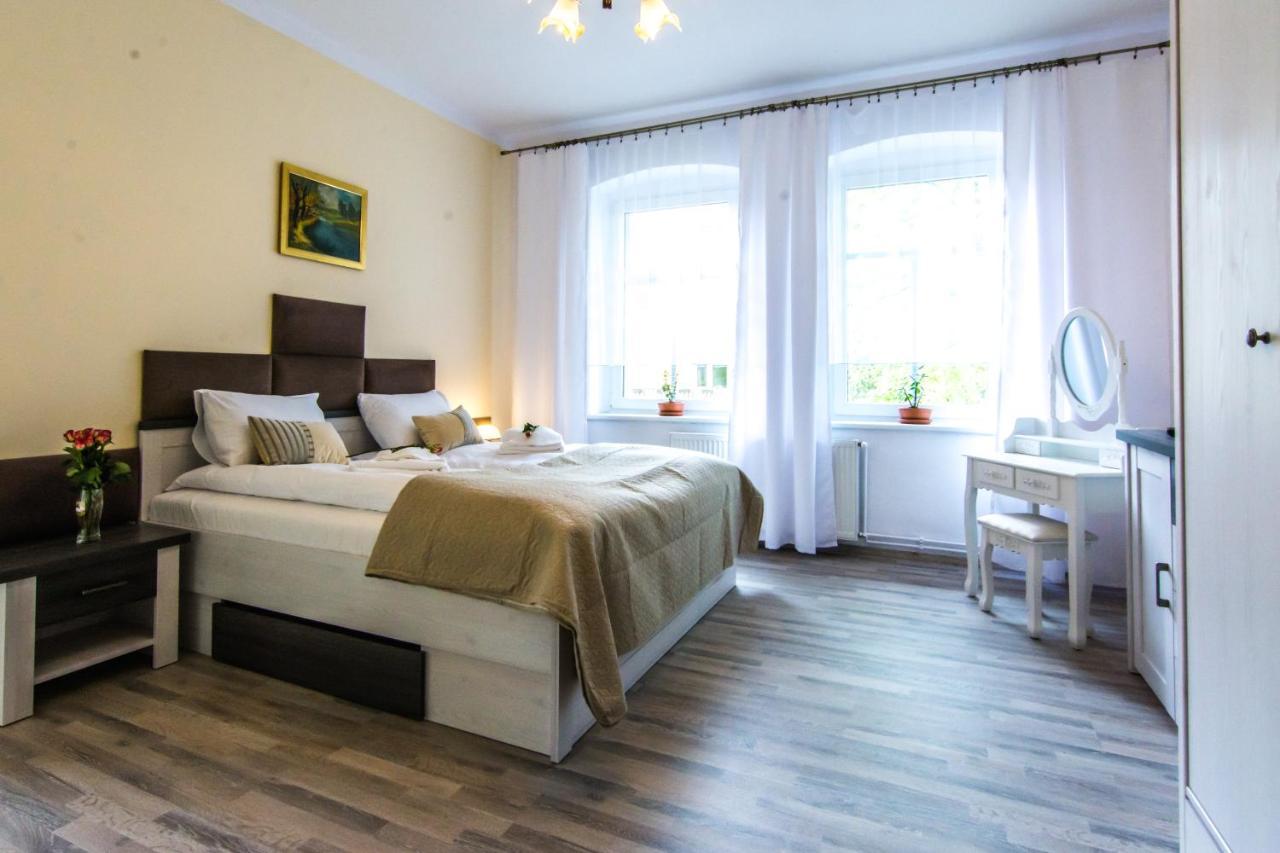 Apartamenty Izerskie - Ul. Wczasowa 8 Świeradów-Zdrój المظهر الخارجي الصورة